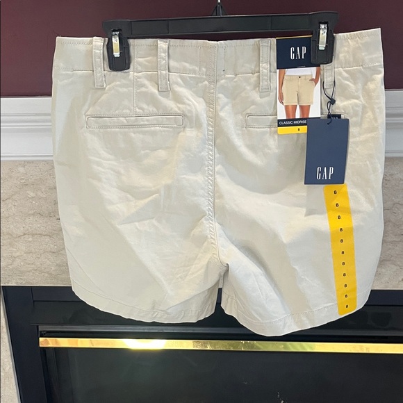 GAP Womens Classic Midrise Tan Shorts - Picture 4 of 9